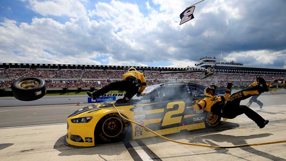 Video One Of The Worst Pit Stops You Will Ever See Happened In Pocono Pennsylvania Today