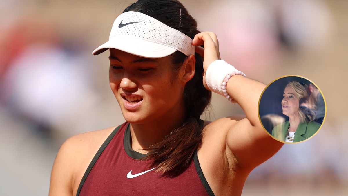 Emma Raducanu in action against Iga Swiatek